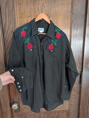 Vintage Pearl Snap Western Black Shirt with Red Rose Embroidery Ranch Wear